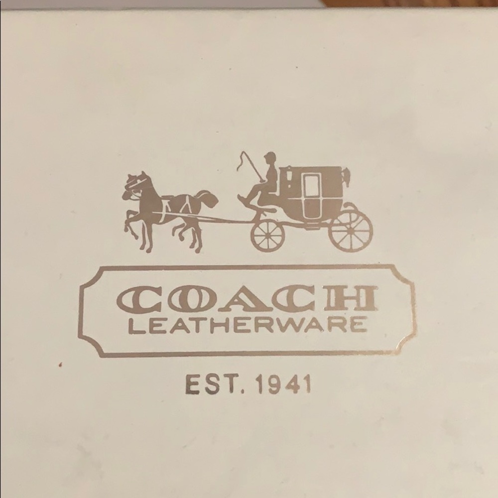 Coach - Picture 6 of 6